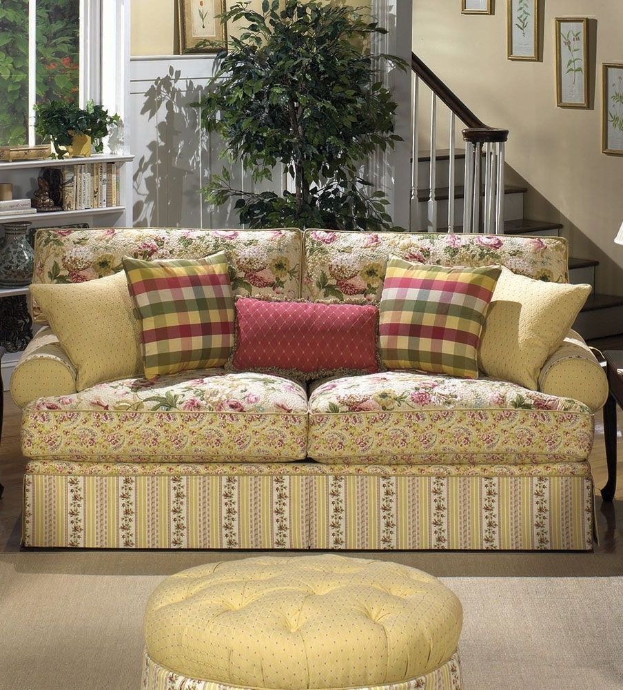 Cottage Floral Sofa. I'm Getting So I Just Adore Sofas Comprised With Regard To Most Popular Country Cottage Sofas And Chairs (Photo 3 of 15)