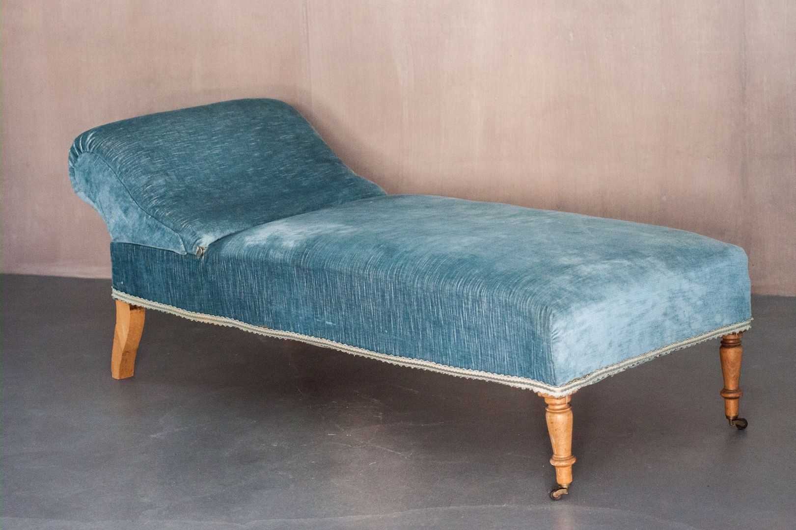 Famous Vintage Chaise Lounge With Sky Blue Velvet Upholstery For Sale At Regarding Teal Chaise Lounges (Photo 7 of 15)