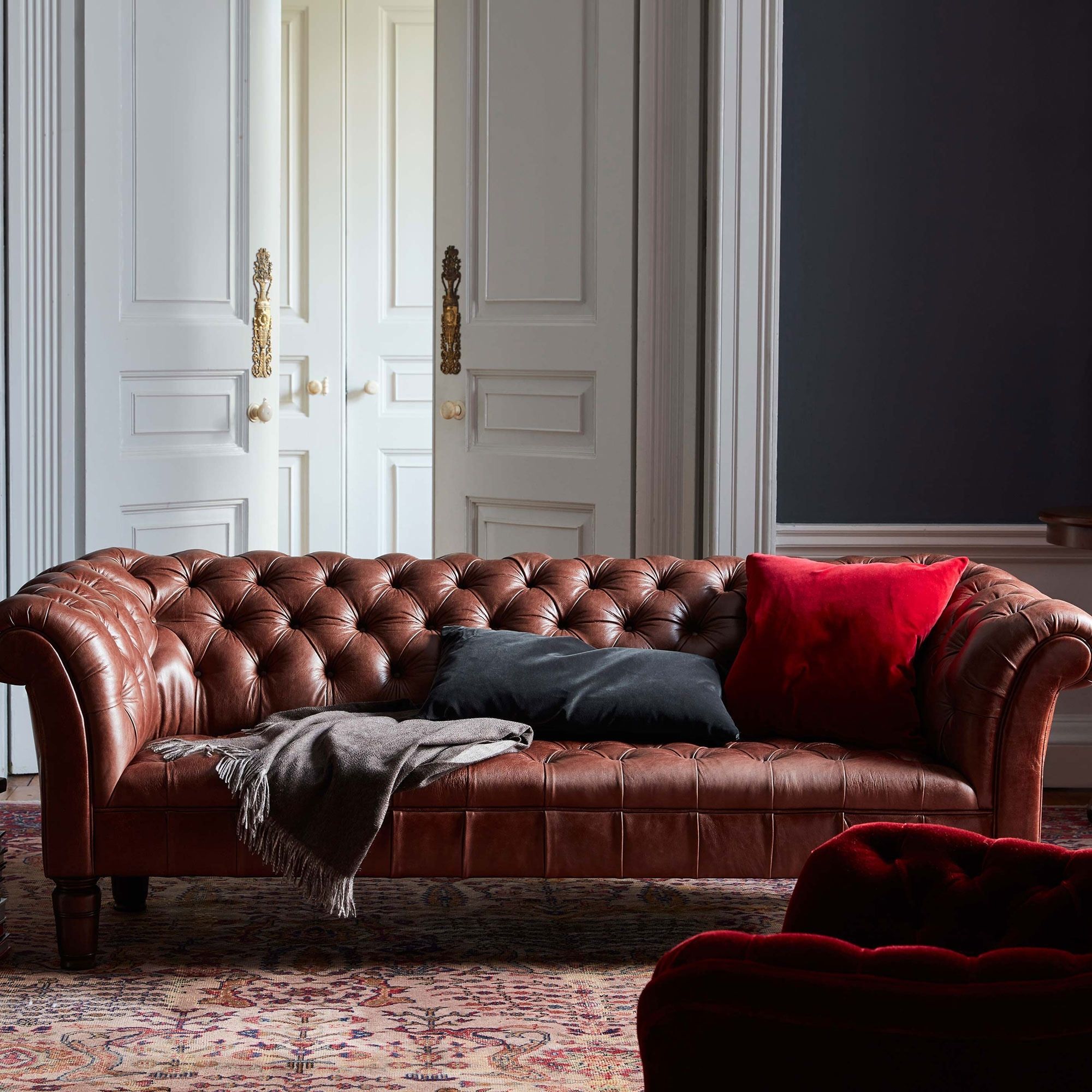 Featured Photo of 15 Best Chesterfield Sofas