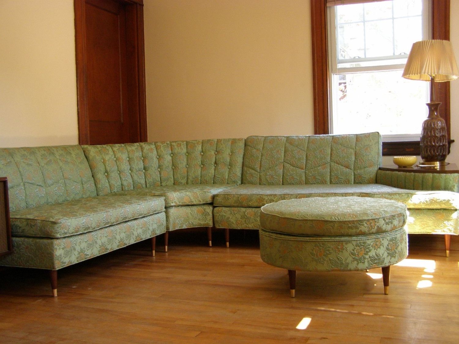 Featured Photo of 15 Ideas of Vintage Sectional Sofas