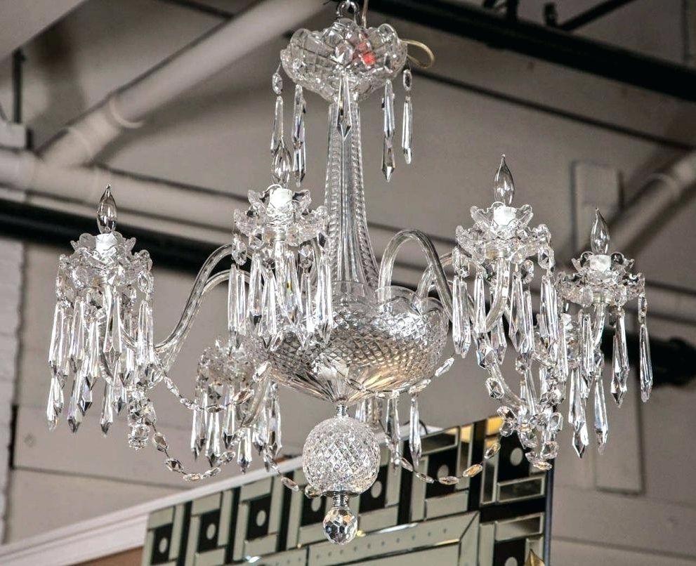 Featured Photo of 15 Inspirations Florian Crystal Chandeliers