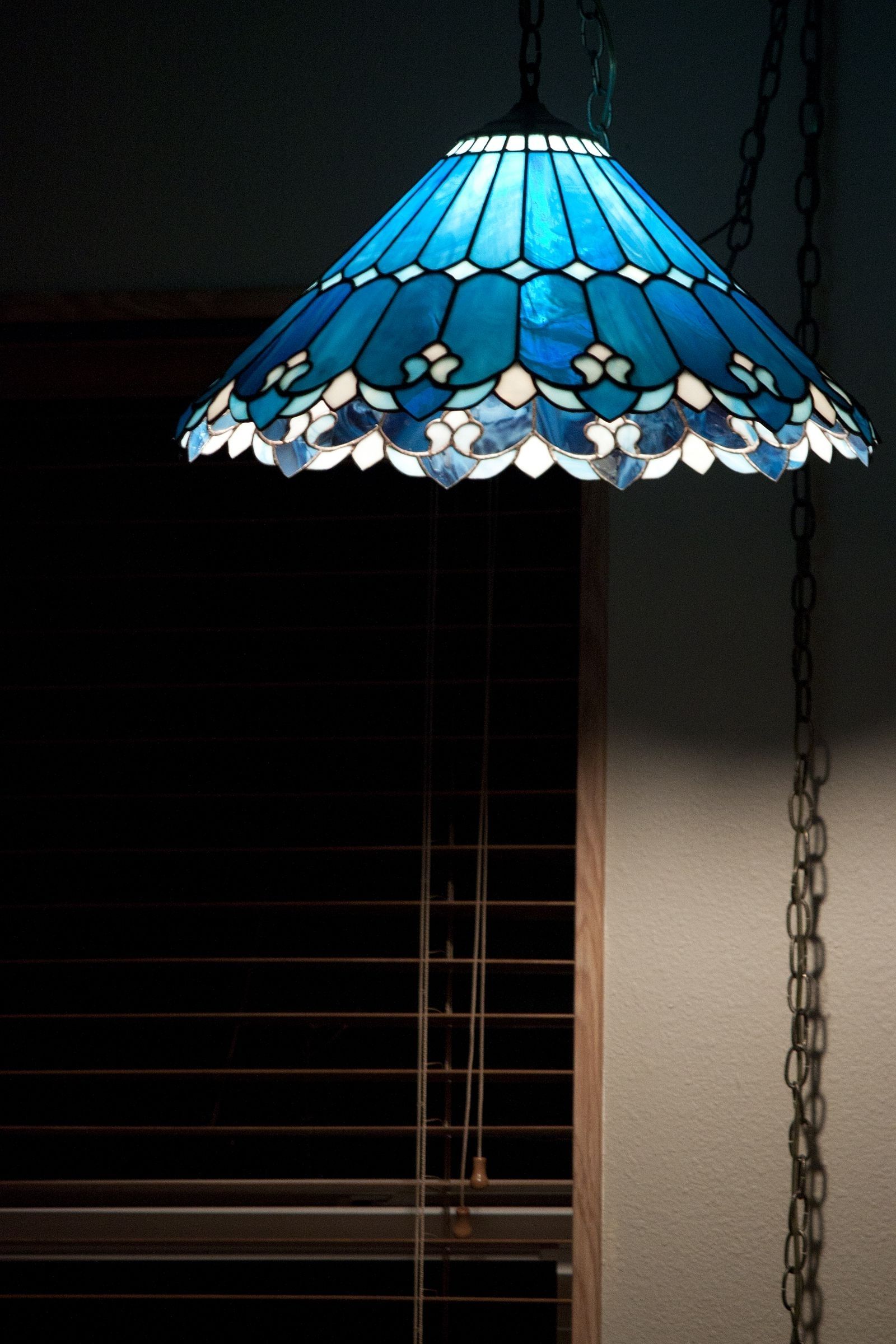 Turquoise Chandelier Lamp Shades Intended For Famous Day 41 – Tiffany Lamp? (View 11 of 15)