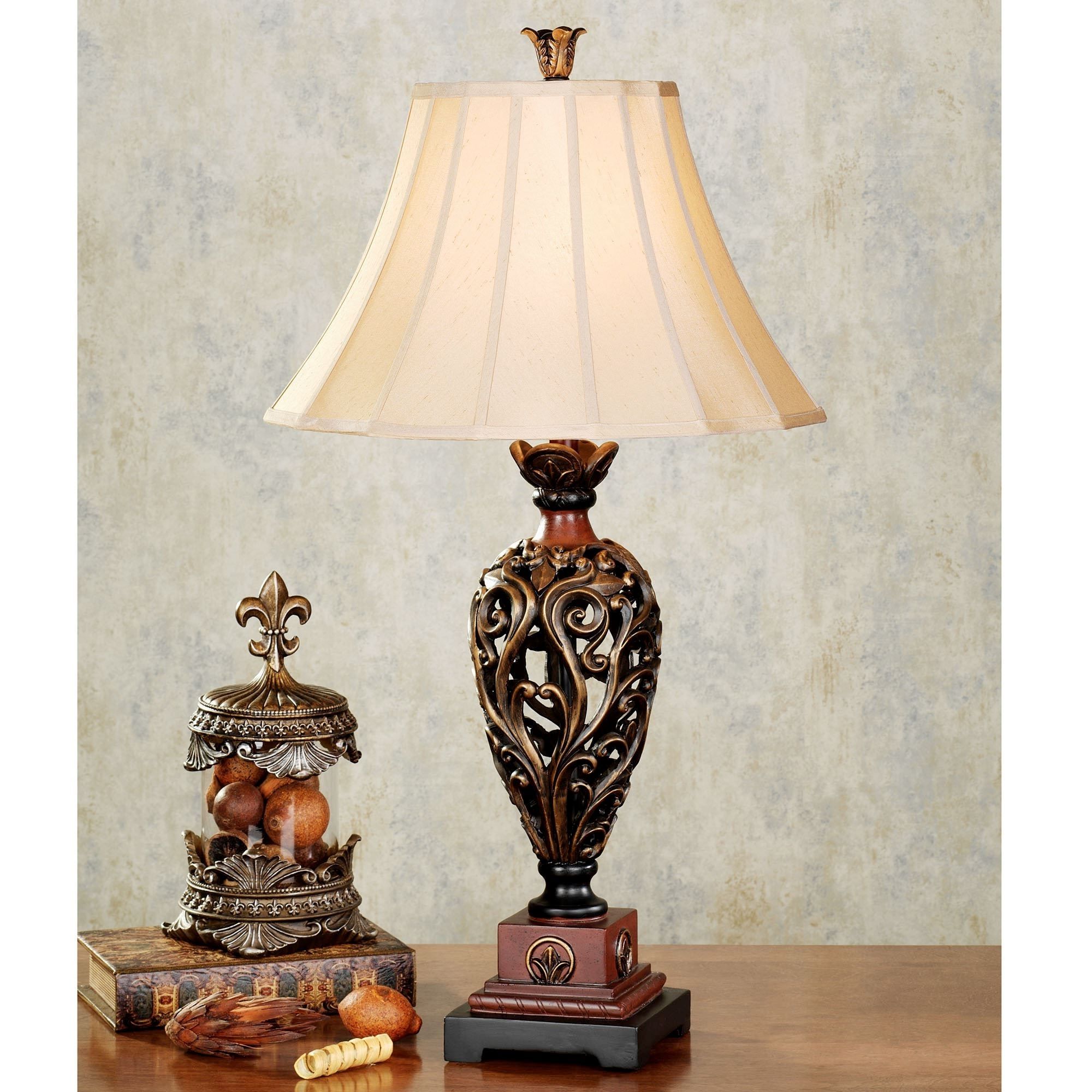 Featured Photo of 15 Ideas of Antique Living Room Table Lamps