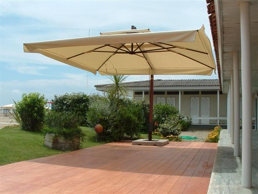 Featured Photo of The 15 Best Collection of Oversized Patio Umbrellas