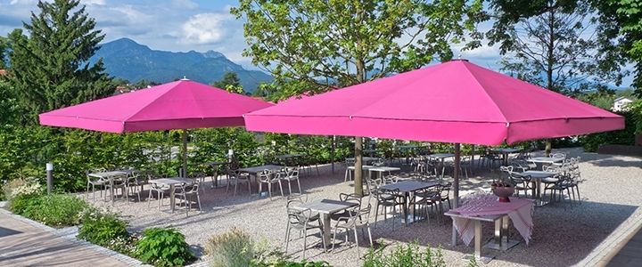 Most Current Jumbo Patio Umbrellas Regarding Large Commercial Patio Umbrellas (Photo 1 of 15)