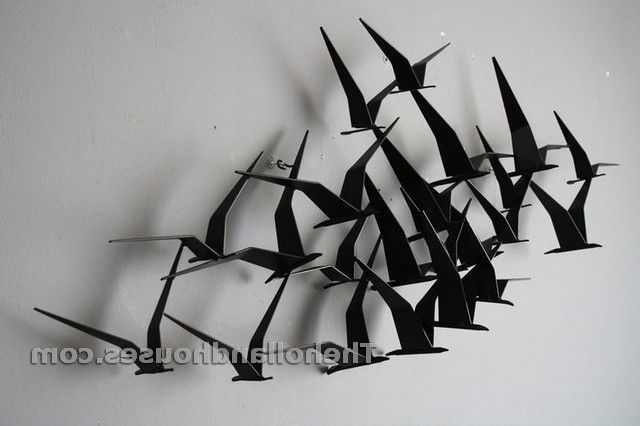 Featured Photo of 2024 Popular Flying Birds Metal Wall Art