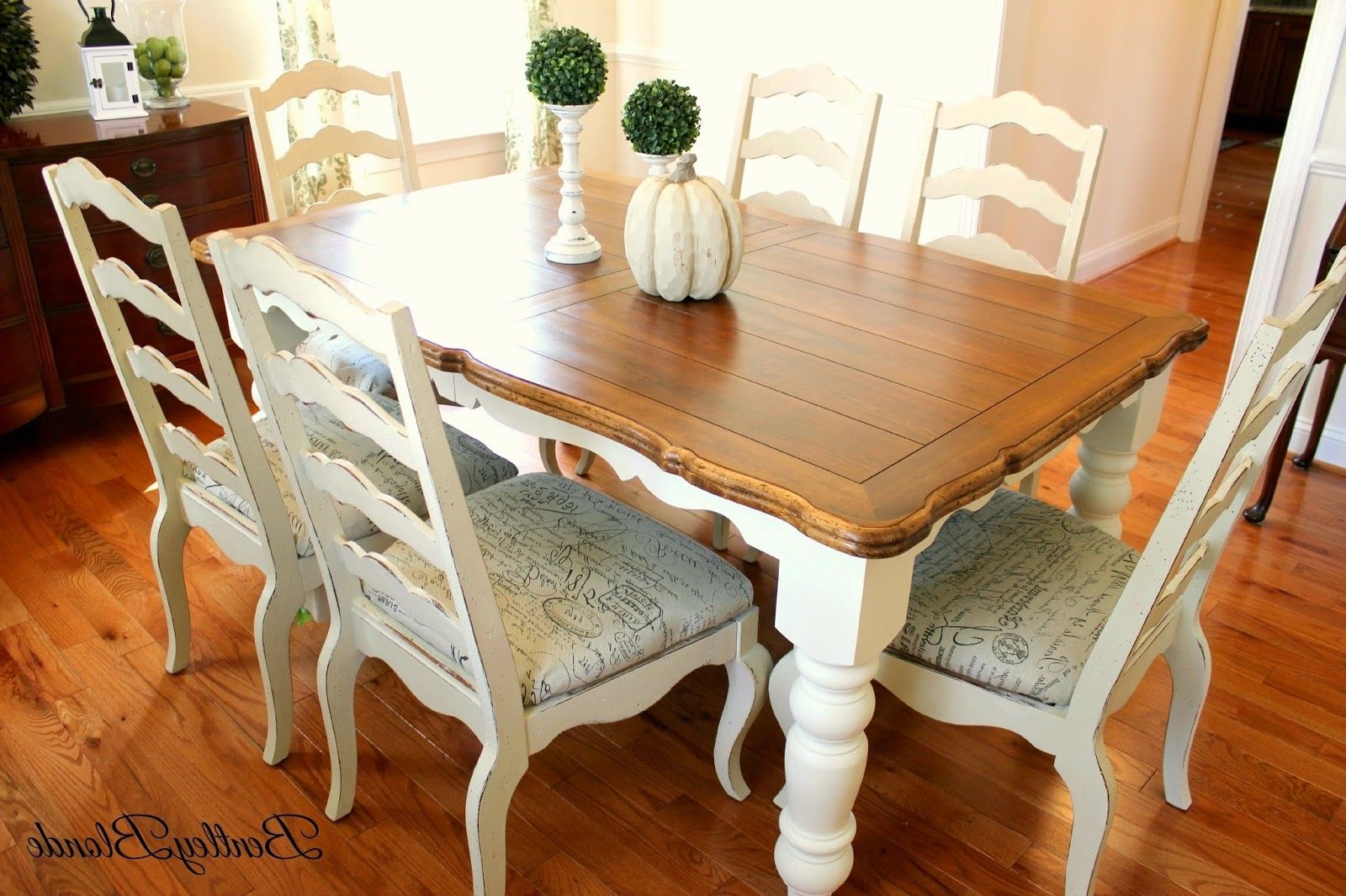 Bentleyblonde: Diy Farmhouse Table & Dining Set Makeover With Annie Inside Famous Ivory Painted Dining Tables (View 1 of 25)