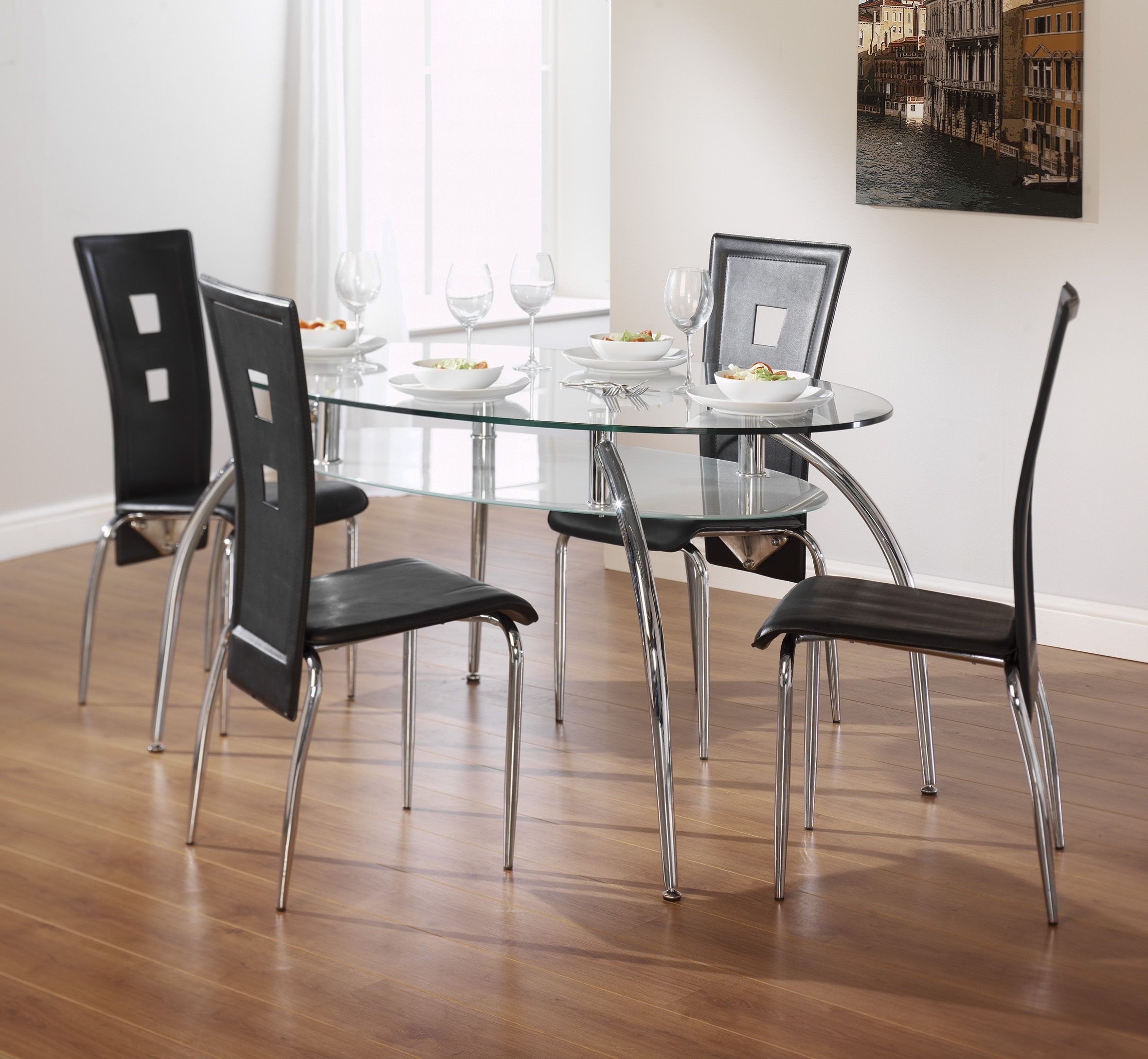 Most Recent Dining Tables At Aintree Liquidation Centre Throughout Round Glass Dining Tables With Oak Legs (View 23 of 25)