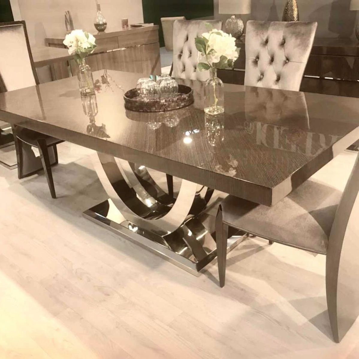 Most Recent High Gloss Dining Table With Chrome Base With Gloss Dining Tables (View 1 of 25)