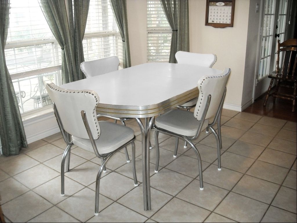 Most Recent Retro Dining Table Sets : Ugarelay – Very Fashionable Retro Dining Table With Retro Dining Tables (View 8 of 25)