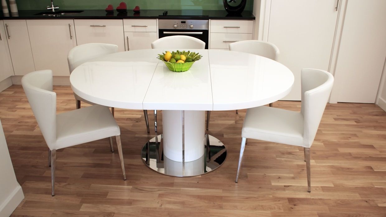 Recent Round High Gloss Dining Tables Intended For Why To Choose A White Gloss Extending Dining Table This Christmas (View 10 of 25)
