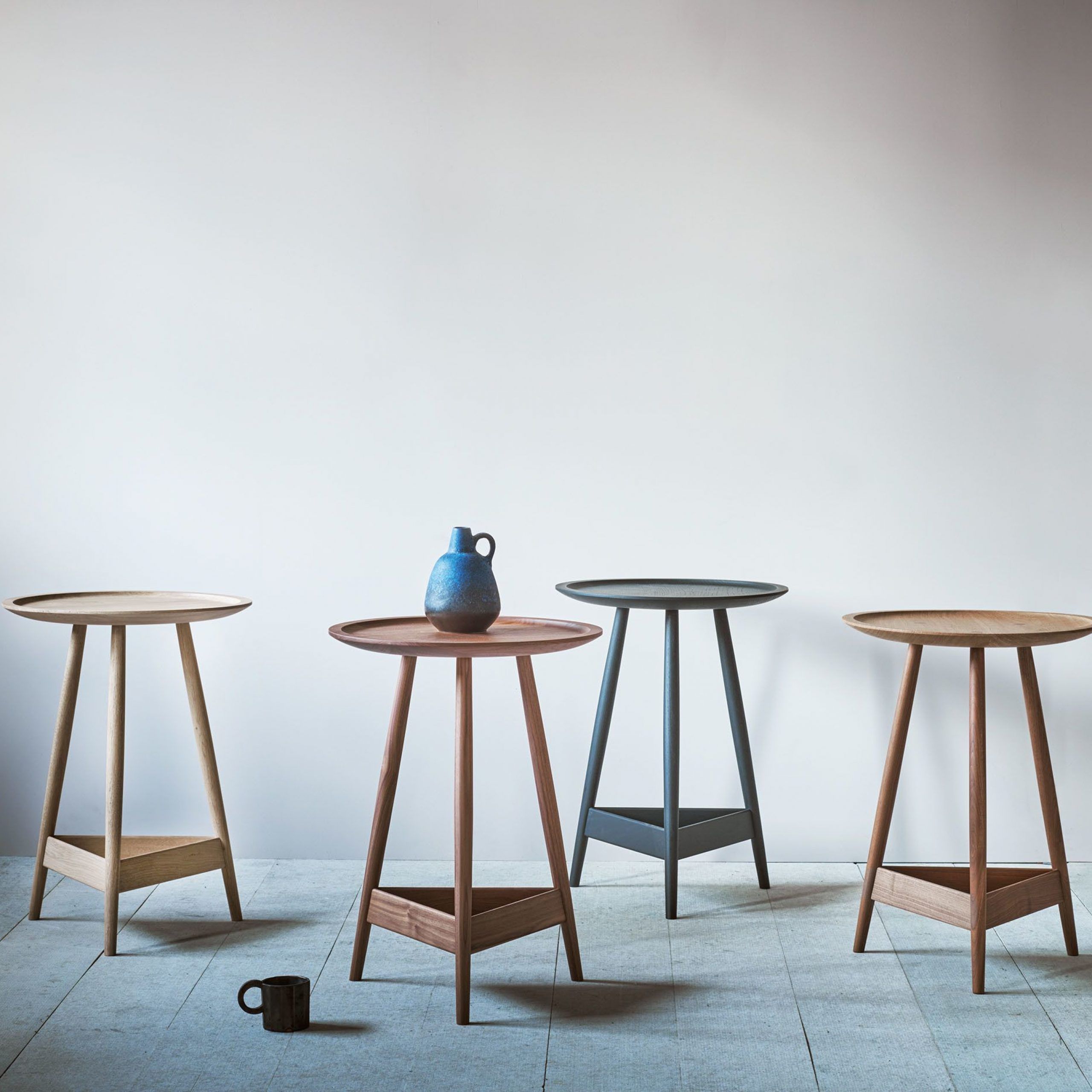 Clyde Round Bar Tables Regarding Preferred Contemporary Modern Round Side Table. A Three Legged End (Photo 6 of 25)
