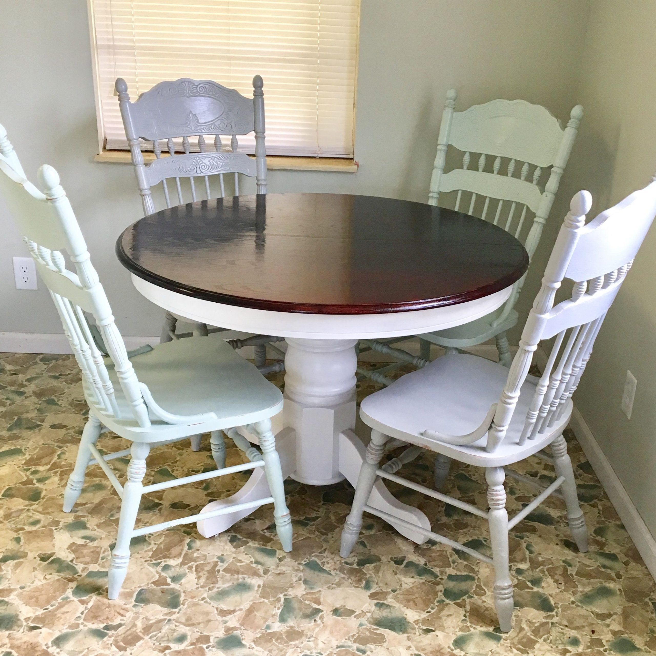 Well Known Gray Wash Benchwright Pedestal Extending Dining Tables Intended For Before And After. Round Oak Table Makeover/redo (View 18 of 25)