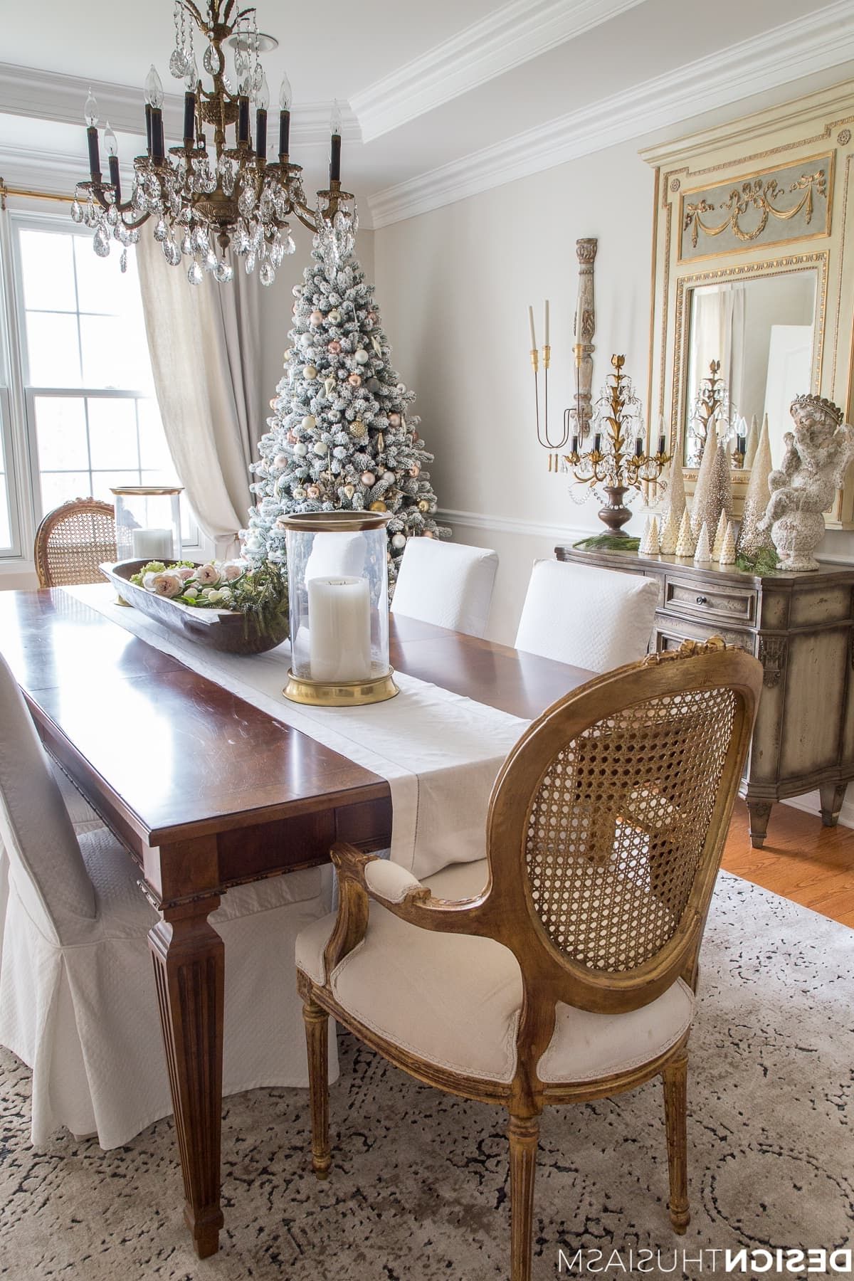 Medium Elegant Dining Tables For Preferred Elegant Holiday Decorating Ideas Dining Room – Saltandblues (View 4 of 25)