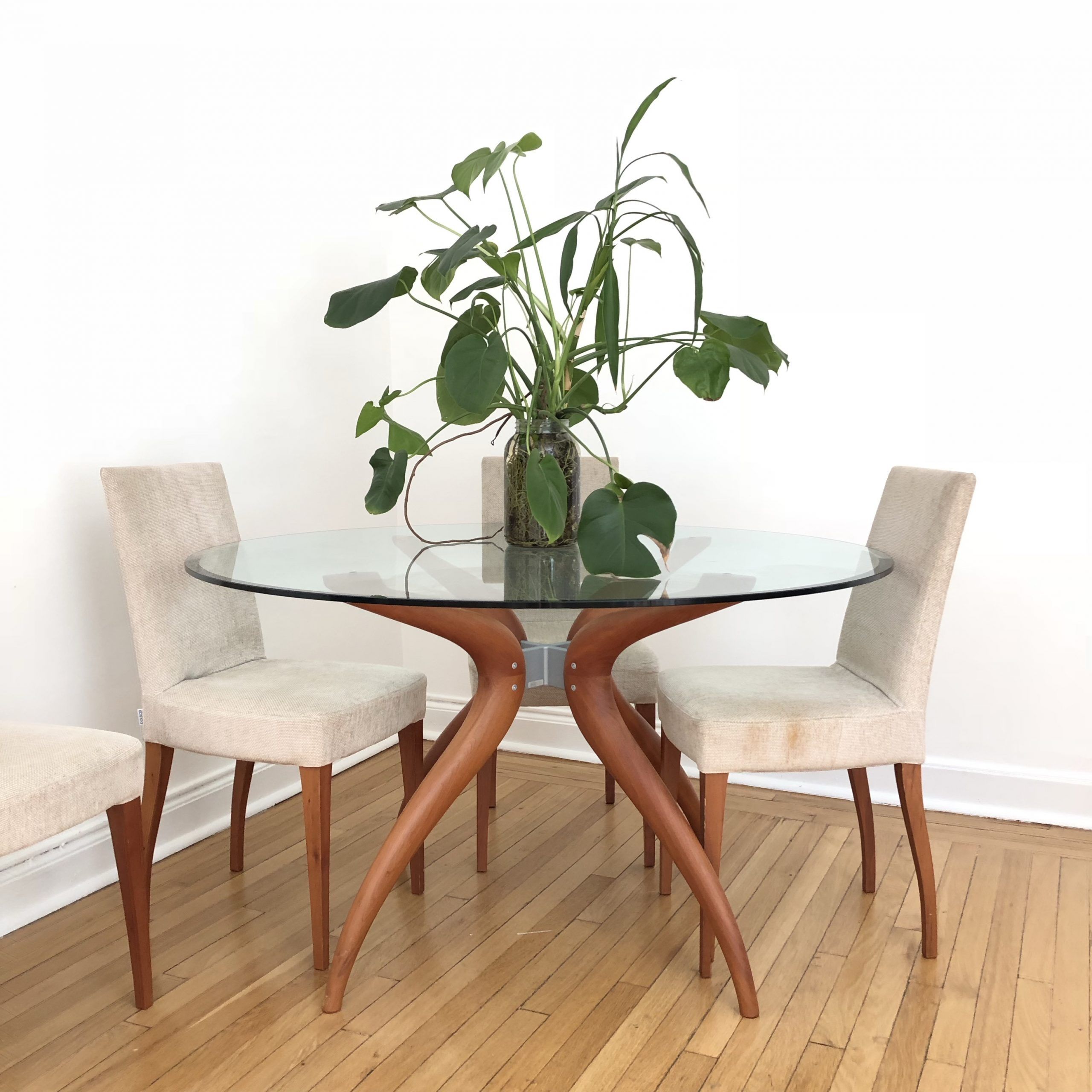 Porada Retro Round Glass Top Wooden Legs Dining – Depop In Most Popular Retro Round Glasstop Dining Tables (Photo 1 of 25)