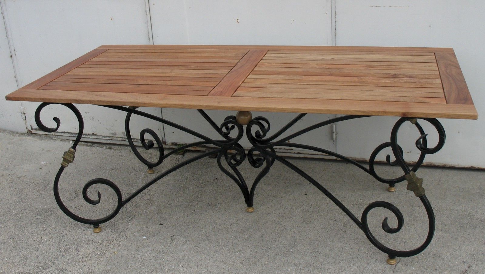 Well Known Dining Table With Base In Black And Gold Wrought Iron With With Black Top  Large Dining Tables With Metal Base Copper Finish (Photo 2 of 25)