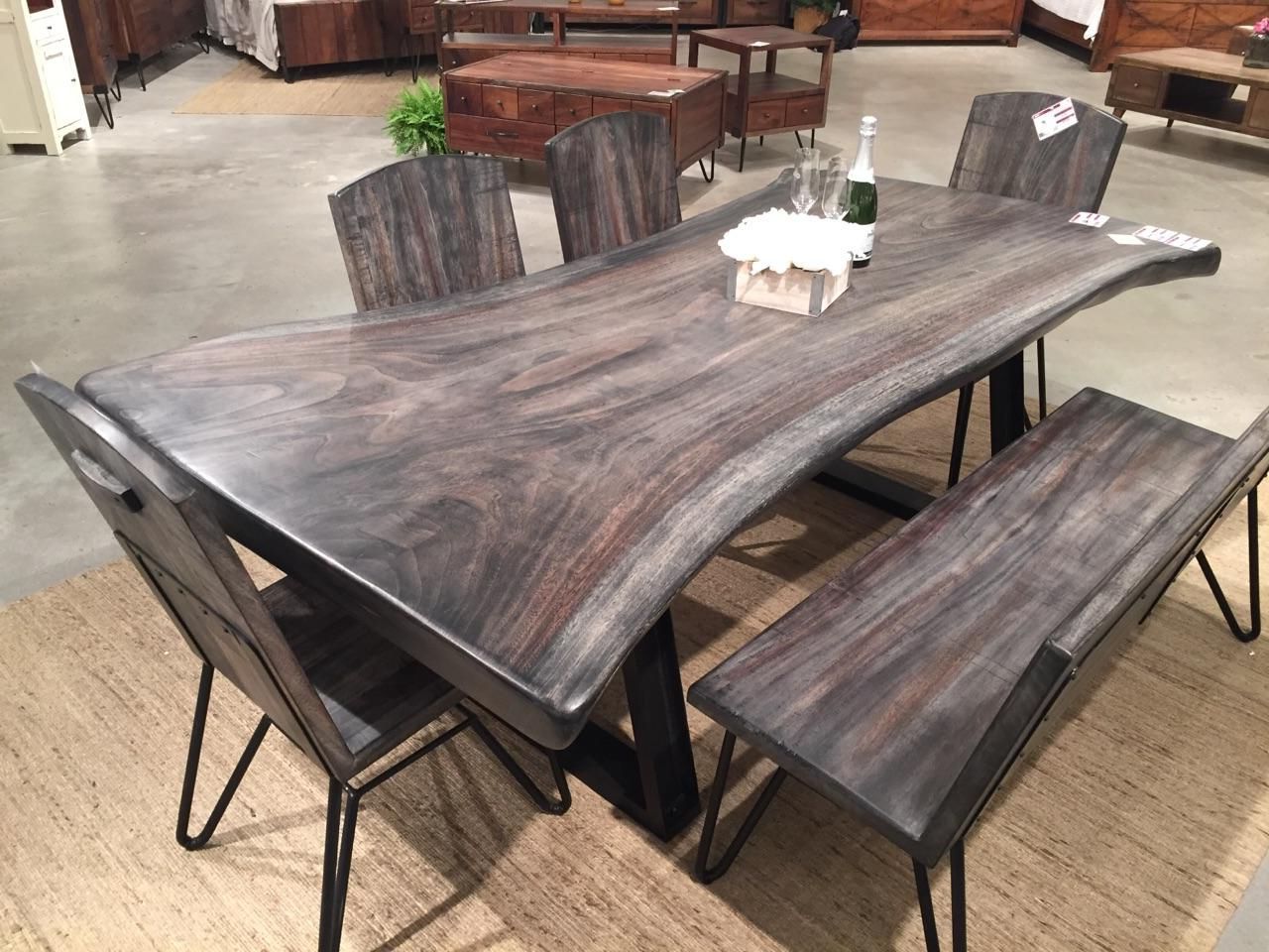 Well Known Walnut Finish Live Edge Wood Contemporary Dining Tables Throughout Live Edge Walnut Table (View 1 of 25)
