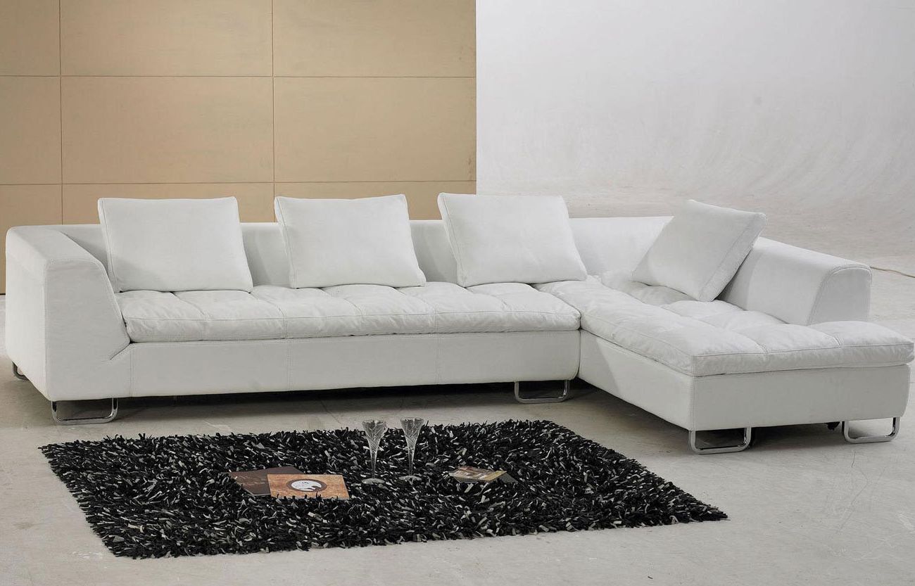 White Leather Sectional Sofa With Pillow Top Design. Model In Trendy Sectional Sofas In White (Photo 7 of 25)