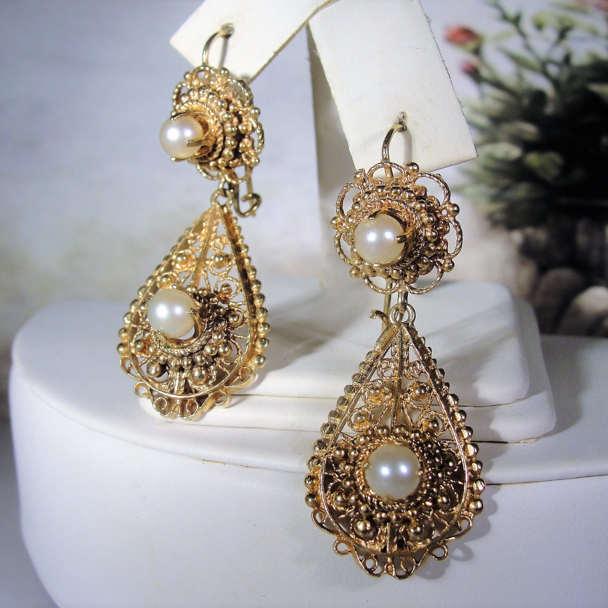 Well Liked 14K Yellow Gold Intricate Filigree Pearl Chandelier In Warm Antique Gold Ring Chandeliers (View 13 of 15)