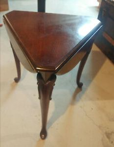 Famous Antique 3 Footed 3 Leaf Table Drop Leaf Triangle To Round Regarding Leaf Round Console Tables (View 11 of 15)