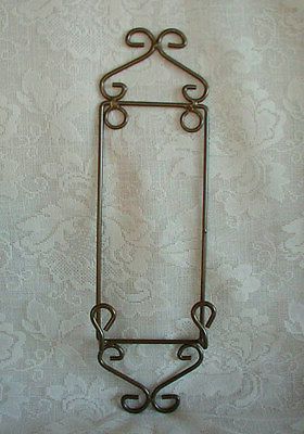 Most Recently Released Gold And Black Metal Wall Art In Ornate Antiqued Gold/brass Metal Wall Plate Rack For Collectible Plate (View 15 of 15)