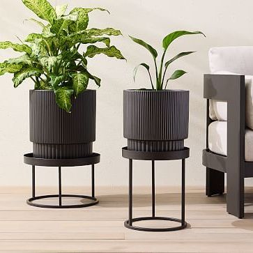 Most Popular 14 Inch Plant Stands With Regard To Streamline Metal Plant Stands (View 14 of 15)