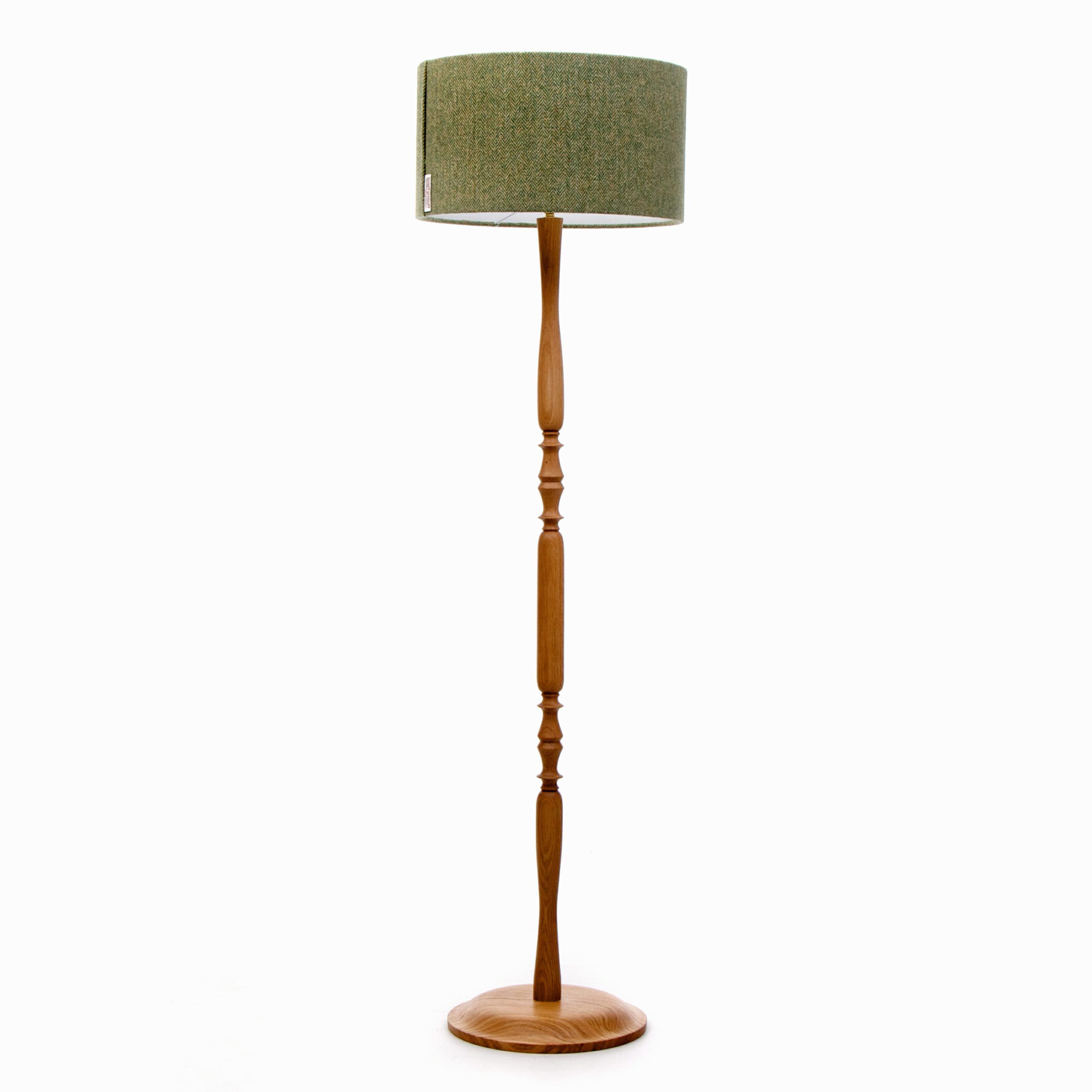 Most Popular Classic Oak Floor Lamp (View 4 of 15)