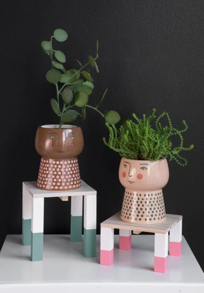 Recent Painted Wood Plant Stands For Painted Mini Plant Stands: Diy Scrapwood Dipped Leg Plant Stands! (View 5 of 15)