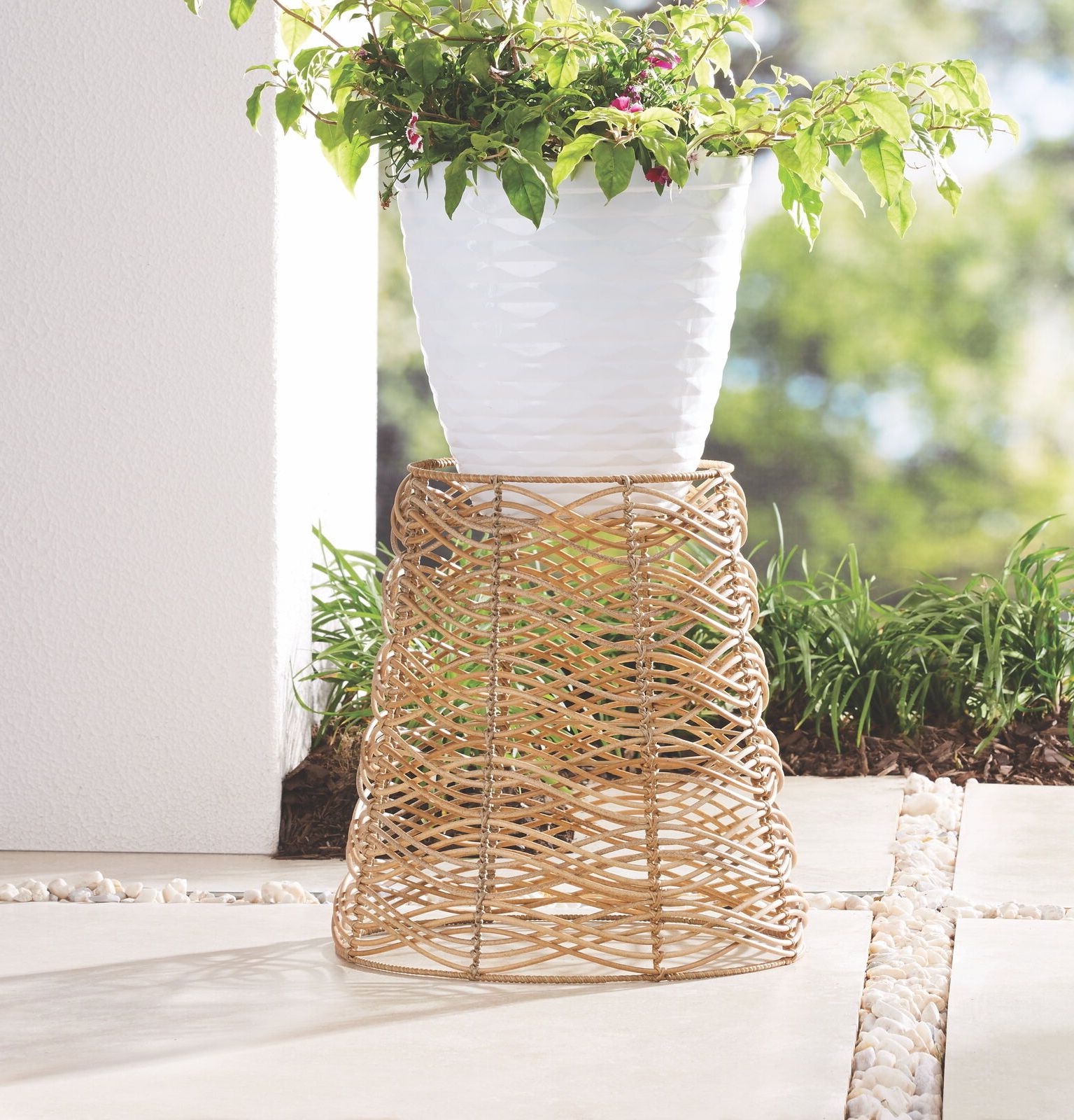 Resin Plant Stands In Current Ventura Resin Rattan Woven Plant Stand With Metal Frame Indoor Outdoor  Decor New (View 9 of 15)