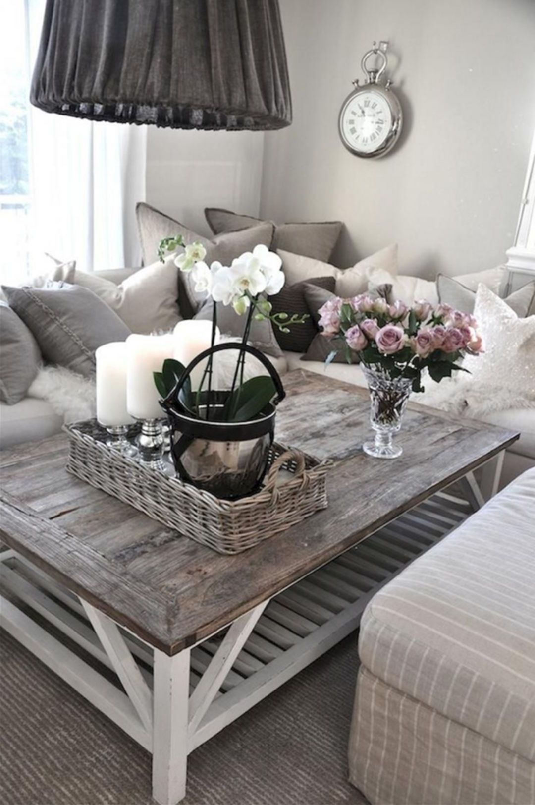 Adorable 25+ Great Farmhouse Coffee Table Design And Decor Ideas Https With Latest Living Room Farmhouse Coffee Tables (View 4 of 15)