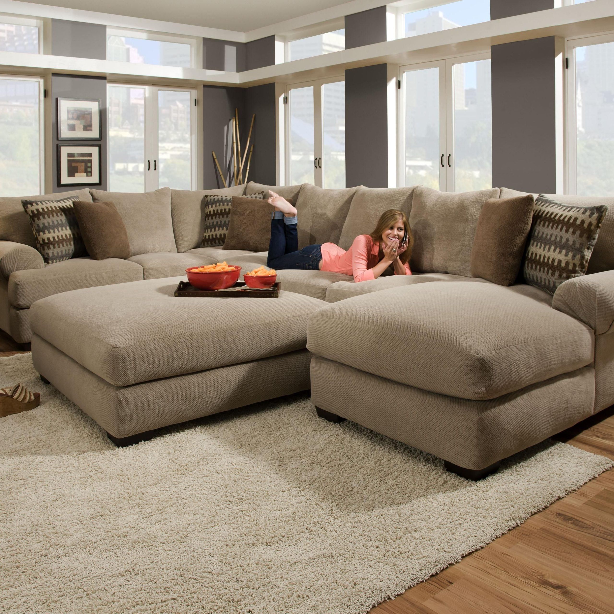 Most Popular 110" Oversized Sofas Inside Oversized Couch With Chaise: The Perfect Addition To Your Living Room (View 5 of 15)