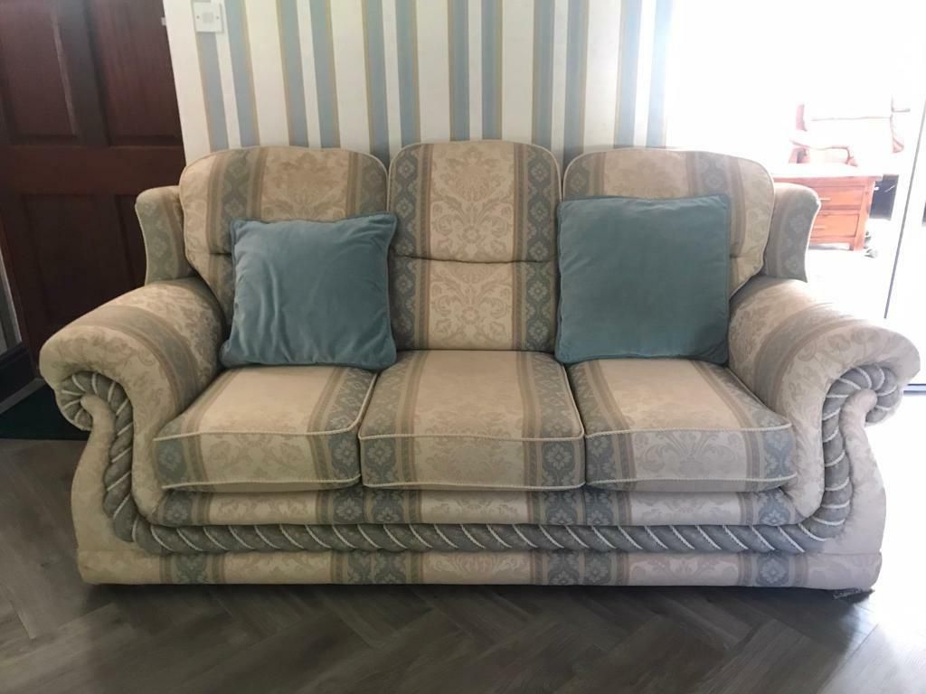 Traditional 3 Seater Sofas With Regard To Widely Used Quality Traditional 3 Piece Suite – 3 Seater Sofa And Two Arm Chairs (View 11 of 15)