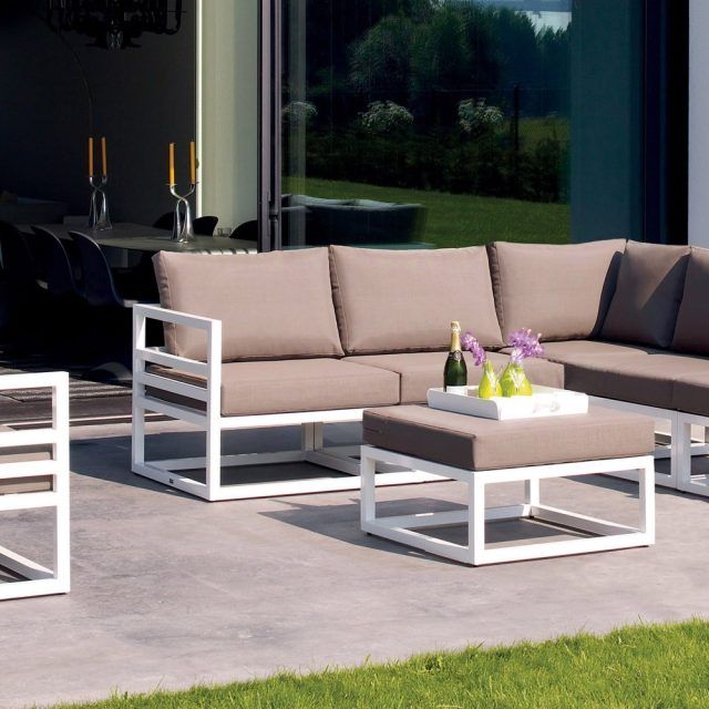 15 Best Outdoor Sofas and Chairs